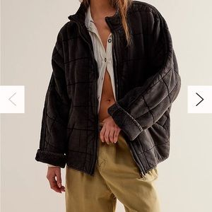 Free people Dolman Quilted Knit Jacket.
Worn only a couple times.